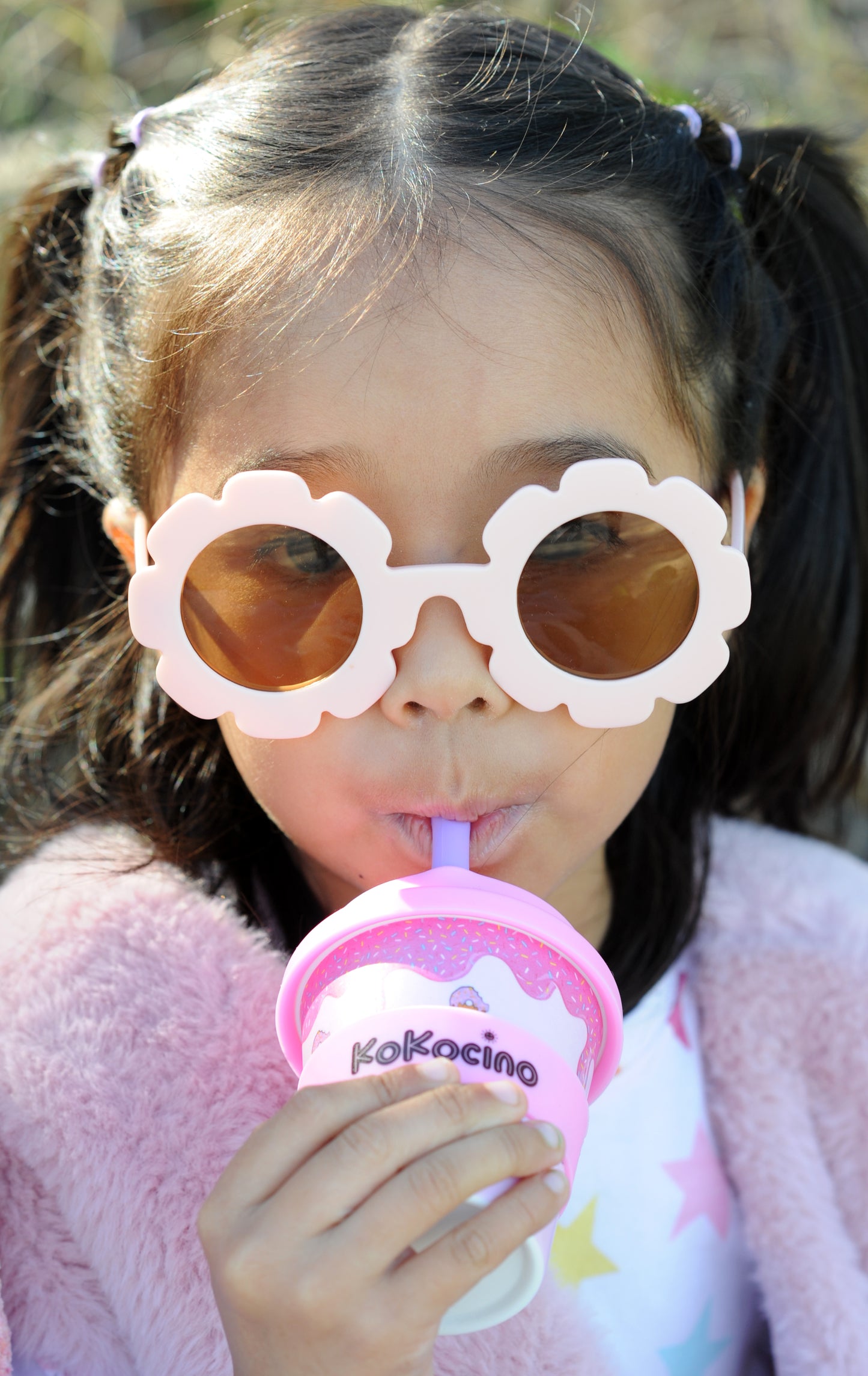 Cute girl loves babyccino