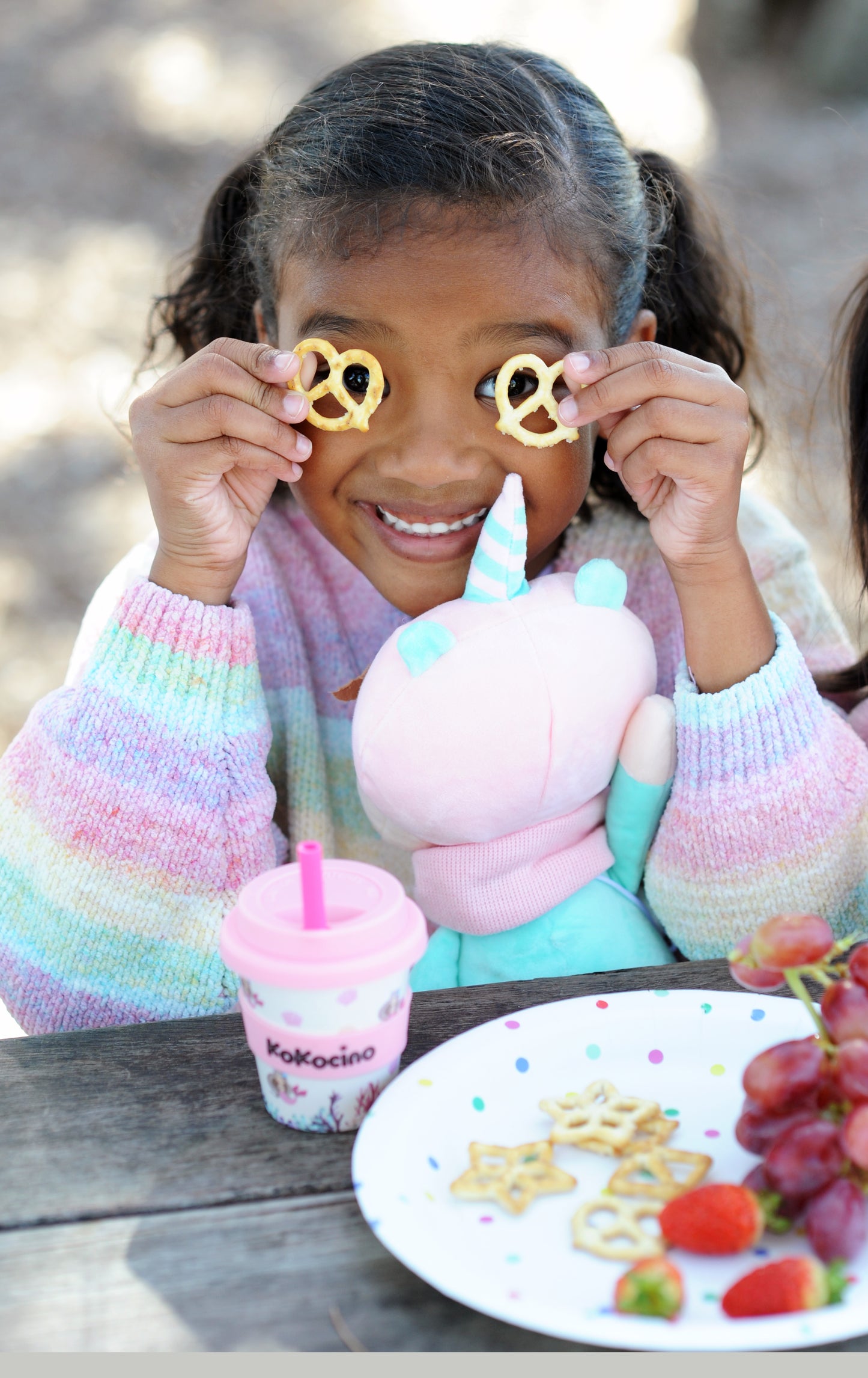 Adorable girl loves babyccino